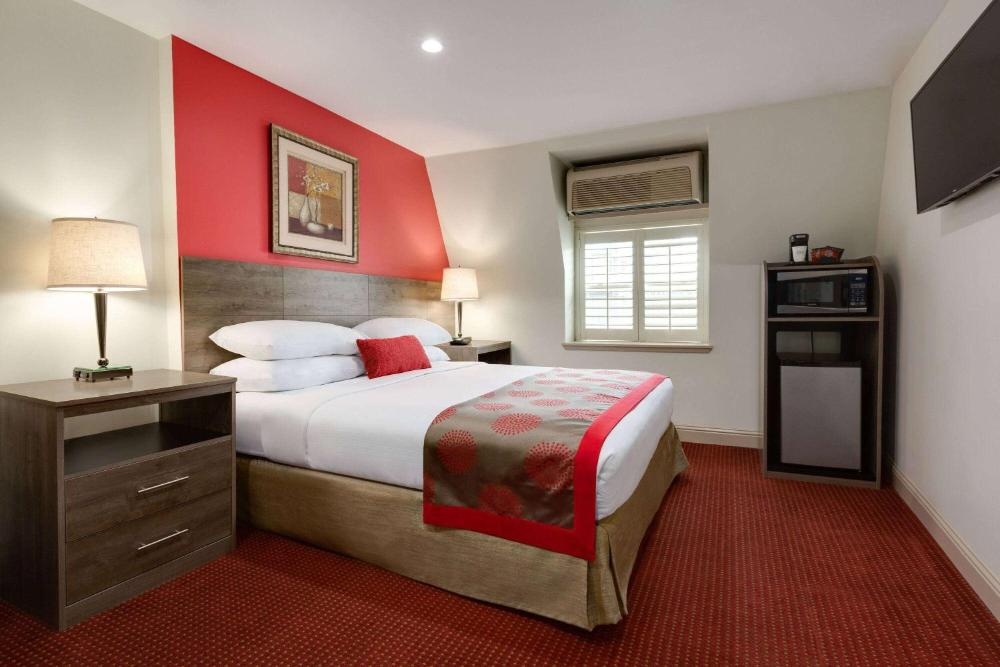 Ramada by Wyndham Oakland Downtown City Center
